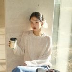 Từ công sở đến dạo phố: Áo len mỏng “cân đẹp” mọi phong cách mùa lạnh