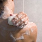 9 lưu ý khi tắm trong mùa lạnh, nhiều người đang làm sai mà không biết