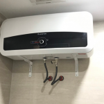 Tắt hay không tắt bình nóng lạnh khi tắm? Câu trả lời từ chuyên gia điện an toàn