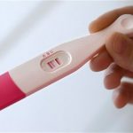 Phân biệt sớm: Dấu hiệu báo kỳ kinh và dấu hiệu mang thai khác nhau thế nào?