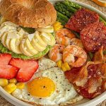 Dân văn phòng giảm cân: Nhịn bữa sáng hay bữa tối là lựa chọn thông minh?