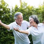 Tuổi 60 và 3 thói quen vàng để duy trì sự dẻo dai