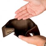 Tiền bạc thất thoát từ những thói quen tưởng chừng vô hại