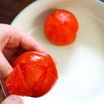 Mẹo bóc vỏ cà chua trong chưa đến một phút