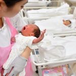 Nhật Bản giảm sinh năm thứ 10 liên tiếp, kỷ lục buồn mới được thiết lập