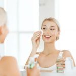 Giảm mụn ẩn, kiểm soát da dầu nhờ skincare tối giản và sinh hoạt khoa học