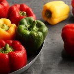 Nên chọn ớt chuông xanh hay ớt chuông đỏ để tốt cho sức khỏe?
