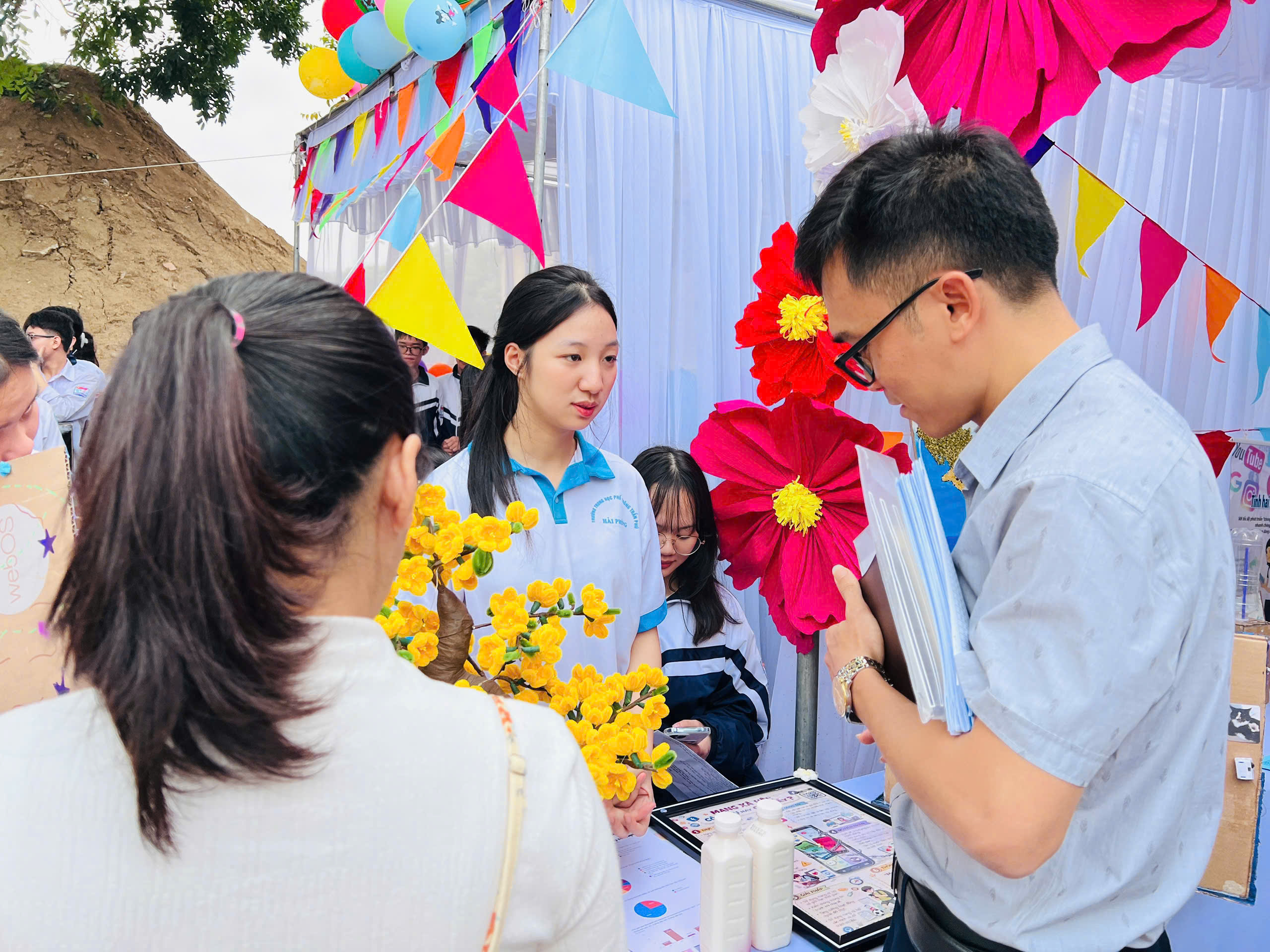 Bồi đắp “thương hiệu học sinh sáng tạo” trong môi trường giáo dục hiện đại tại Trường THPT Trần Phú, Hải Phòng