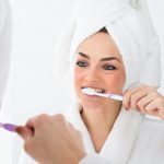 Chuyên gia cảnh báo thói quen đánh răng gây hại răng miệng