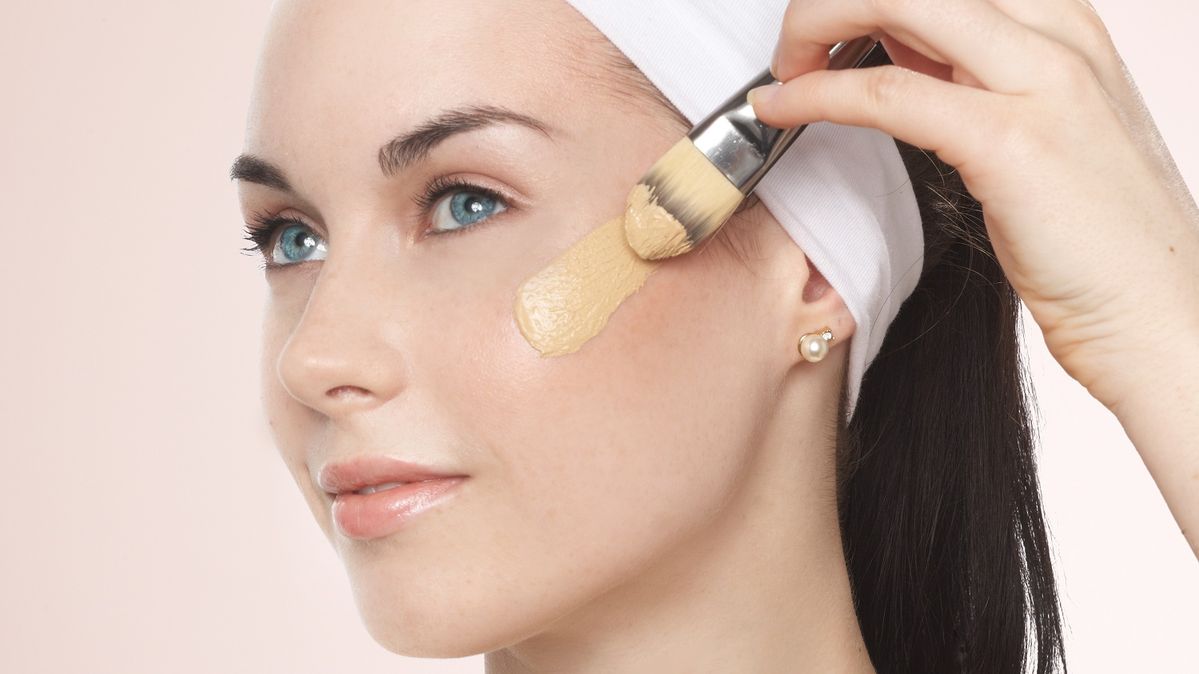 Trang điểm không lo xuống tông: 6 mẹo giữ lớp nền hoàn hảo