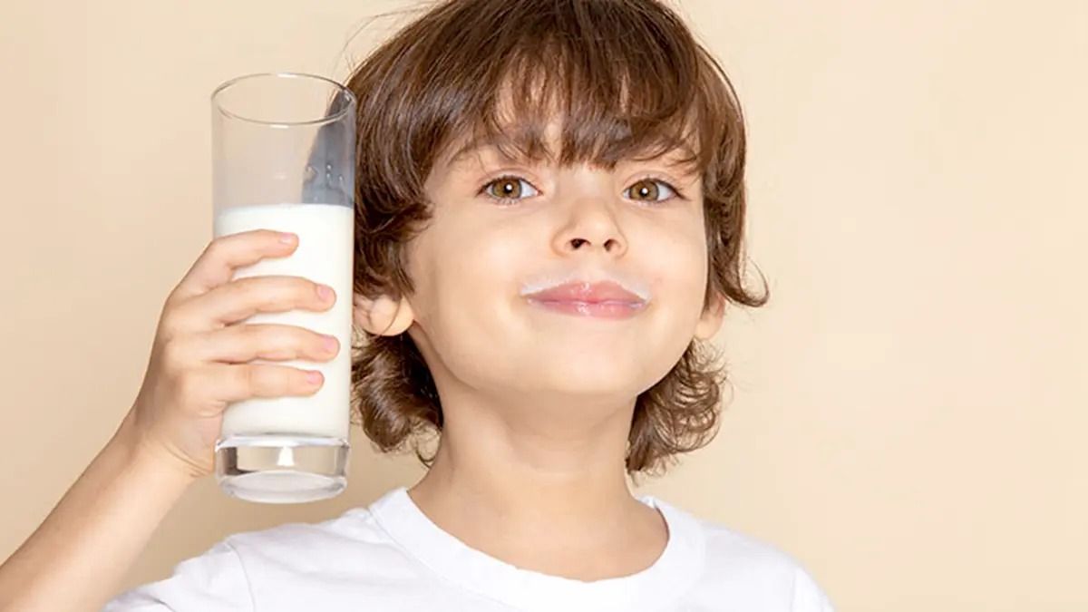 Uống sữa sao cho đúng? Cách chọn theo thể trạng bạn cần biết