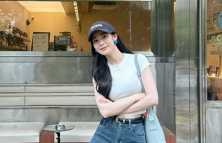 Áo phông trắng “lên đồ” thế nào cho sành điệu? 9 công thức dễ áp dụng