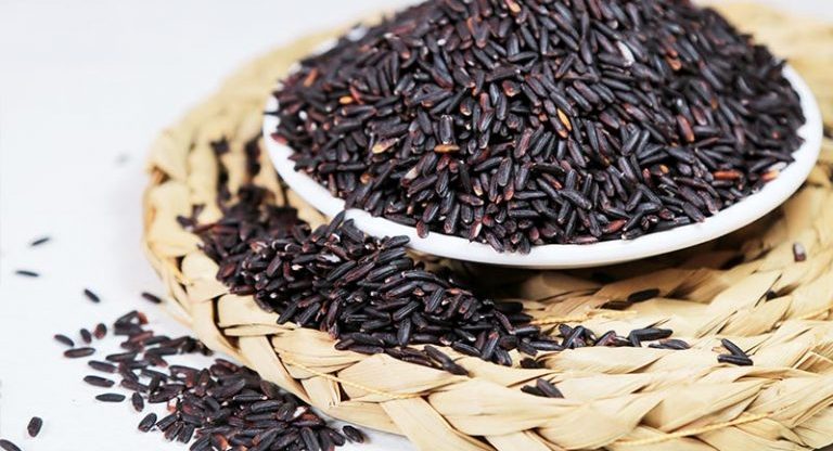 Vì sao gạo lứt giúp giảm cân nhưng không phải ai cũng nên ăn thường xuyên?